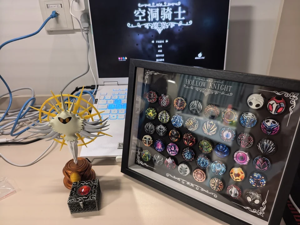 

Hollow Knight Magnetic Protective Talisman Collectible Mini Ornament Game Peripheral Gift Action Toy Figure Collectors Item