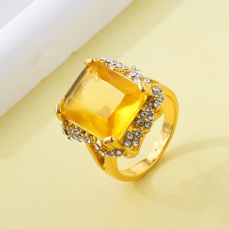 

Huaya Luxury Light Yellow Sparking Cubic Square Zirconia Women's Rings Party Shining Ring Personality Trend