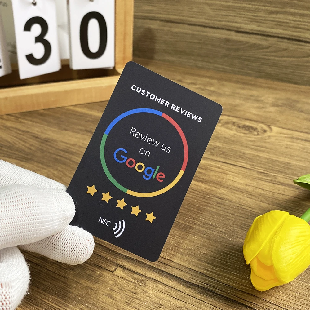 Slechts één tik om ons te beoordelen op Google NFC Social Media Sharing Cards Google Review Smart Card