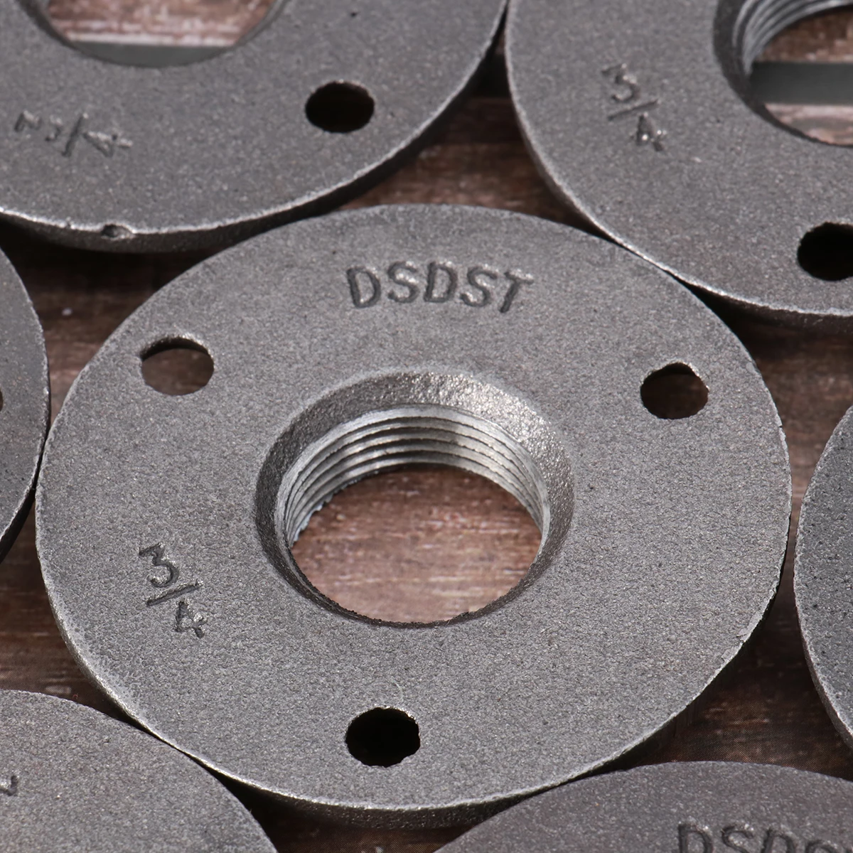 10 Pcs Flange Base Iron Fittings Wall Mounted Wall-mounted Malleable Floor Threaded