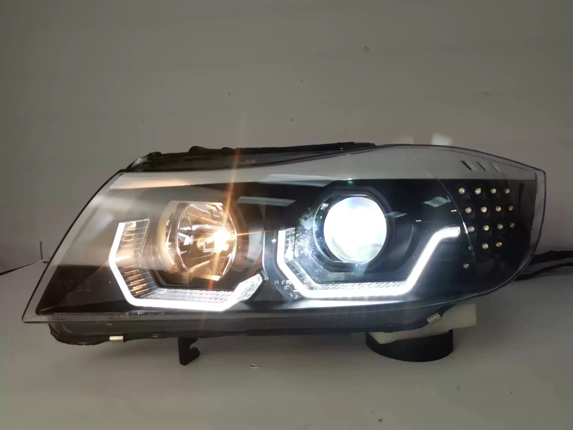 For BMW 3 series E90 06 Car LED Headlamp Angel Eyes With Projector Lens Headlights Daytime Running DRL Low High Beam Turn signal