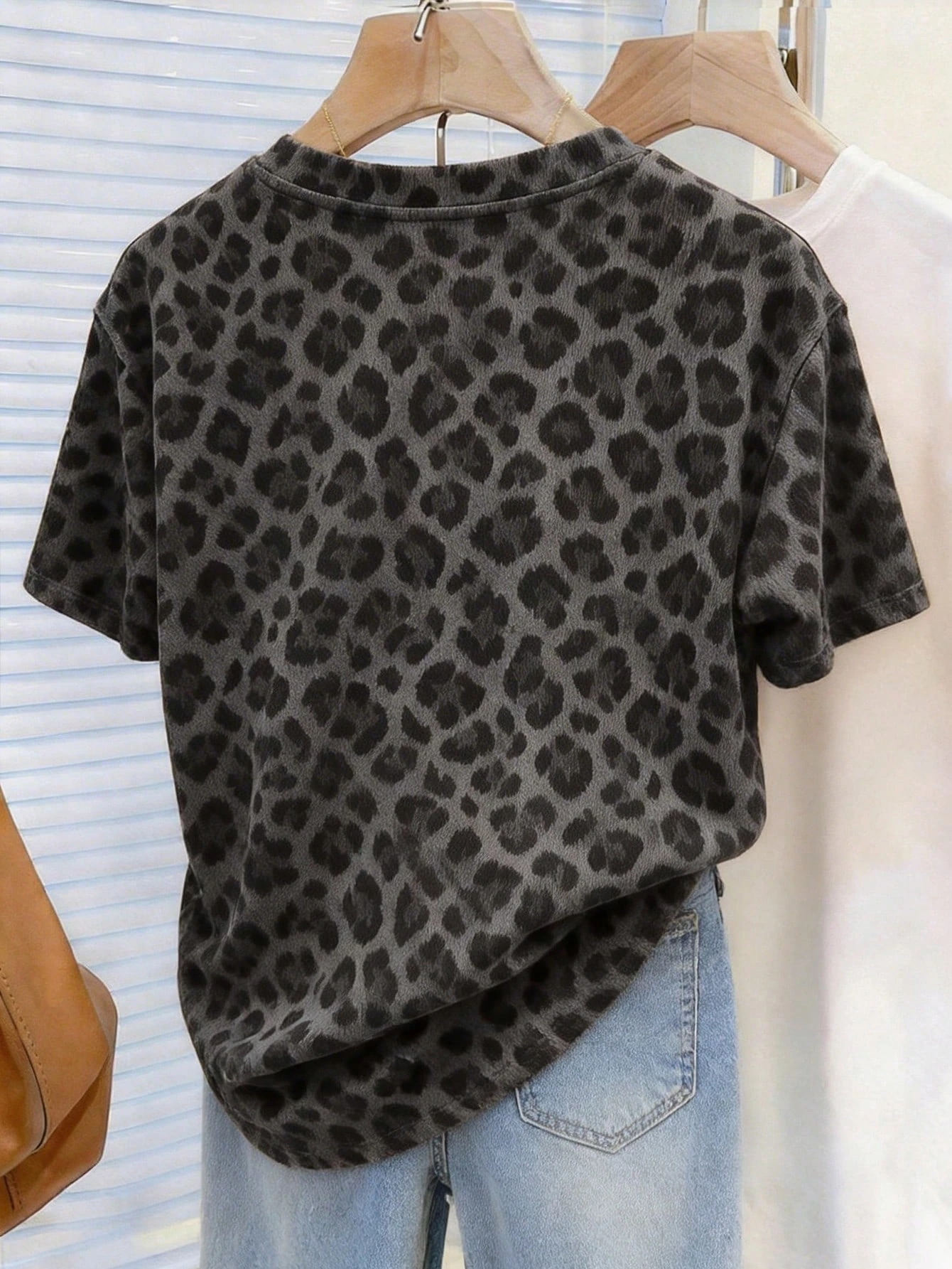 2026 Trendiges Vintage Leopardenmuster Damen T-Shirt Lässiges Kurzarm O-Ausschnitt Tierdruck Sommer Oversized Streetwear Oberteil – Detail 6