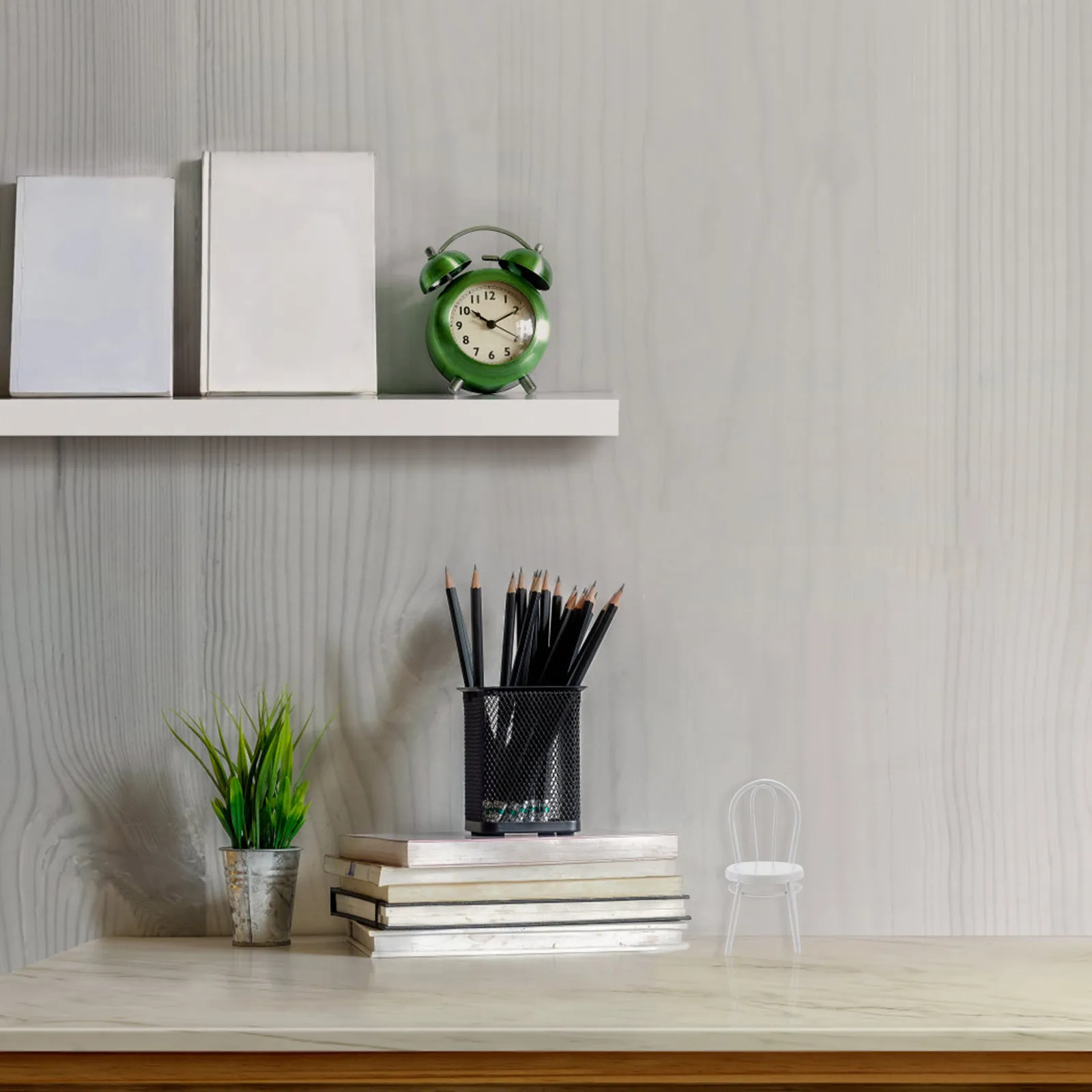 

Mini White Iron Chair 1:12 Scale Hollow Design Home Garden Decoration Miniature Porch Bench for Dollhouse Landscape