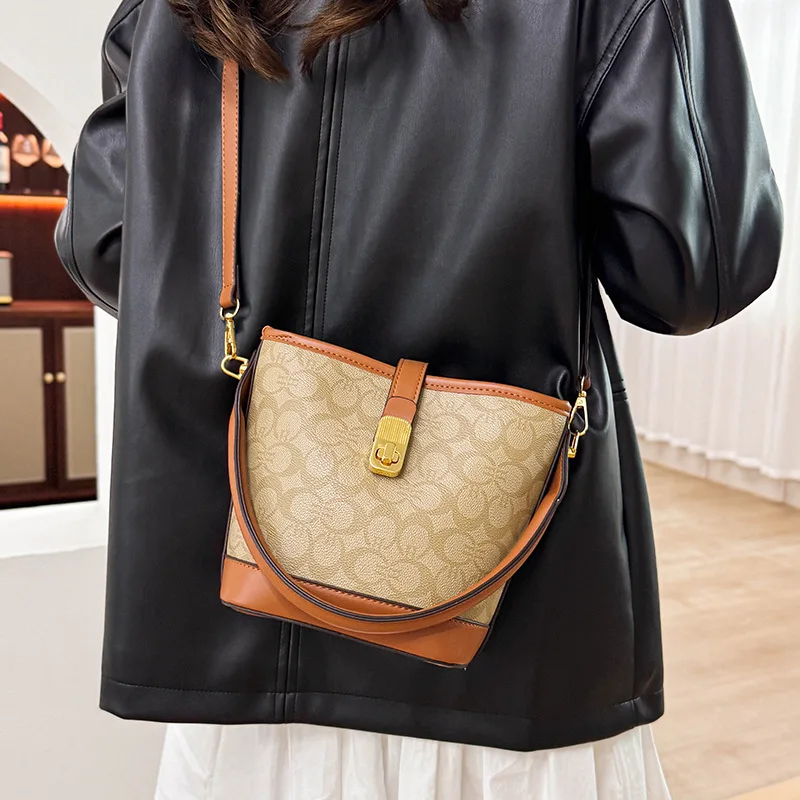 حقيبة دلو مرقعة جديدة لعام 2025 - تصميم ريترو فريد من نوعه للنساء، متعددة الاستخدامات محمولة باليد/جسم متقاطع/نمط الإبط #1