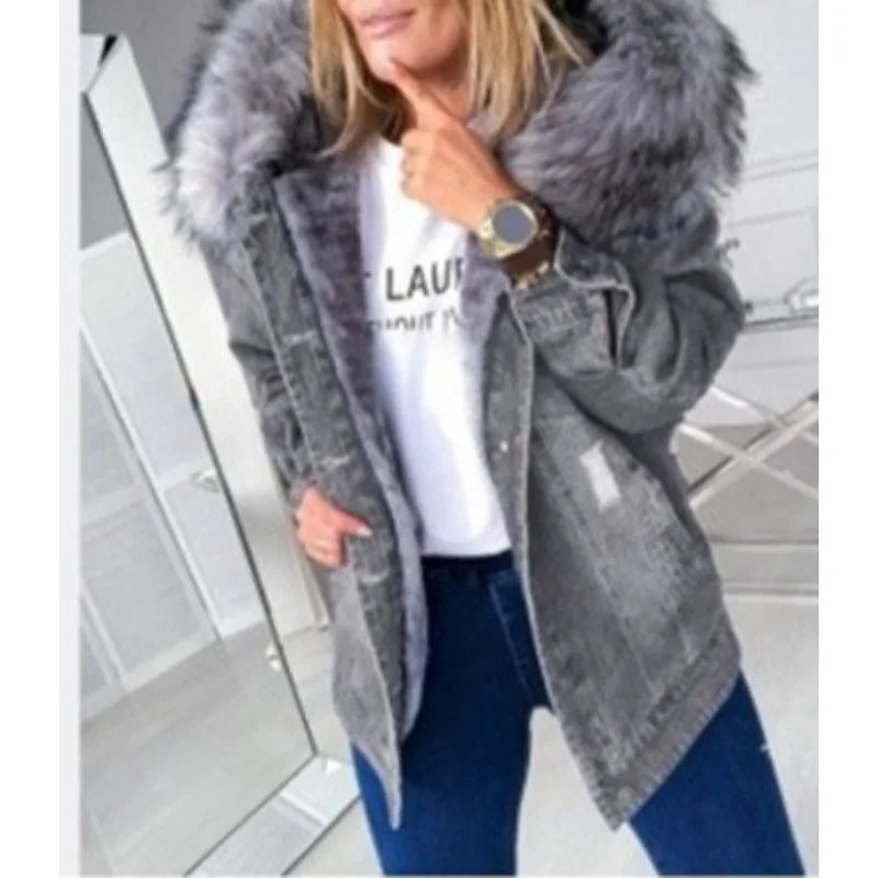 Vintage Large Fur Collar Denim Jacket, Stylish, Fleece-lined, Warm, Mid-length, with Distressed Holes and A Worn Look Overcoat