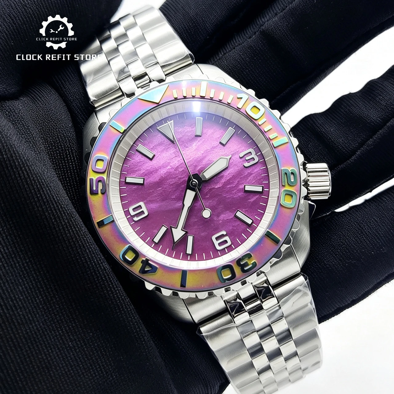 Image of Neuerscheinung 42mm NH35 Automatikuhr Lila Perlmuttzifferblatt Saphirglas Aluminium-Lünette Sichtbare Rückseite Höchste Qualität Modisch