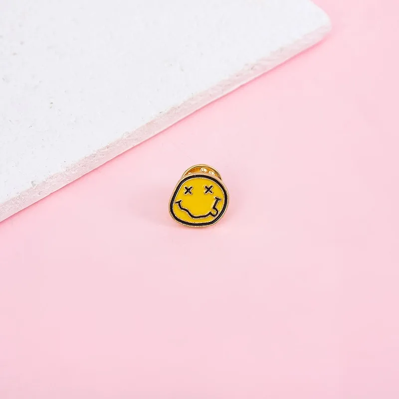 Creative Funny Smiling Face Brooch Cartoon Cute Oil Dripping Expression Brooches Pin Accessories Clothes Bag Accessories Brooch