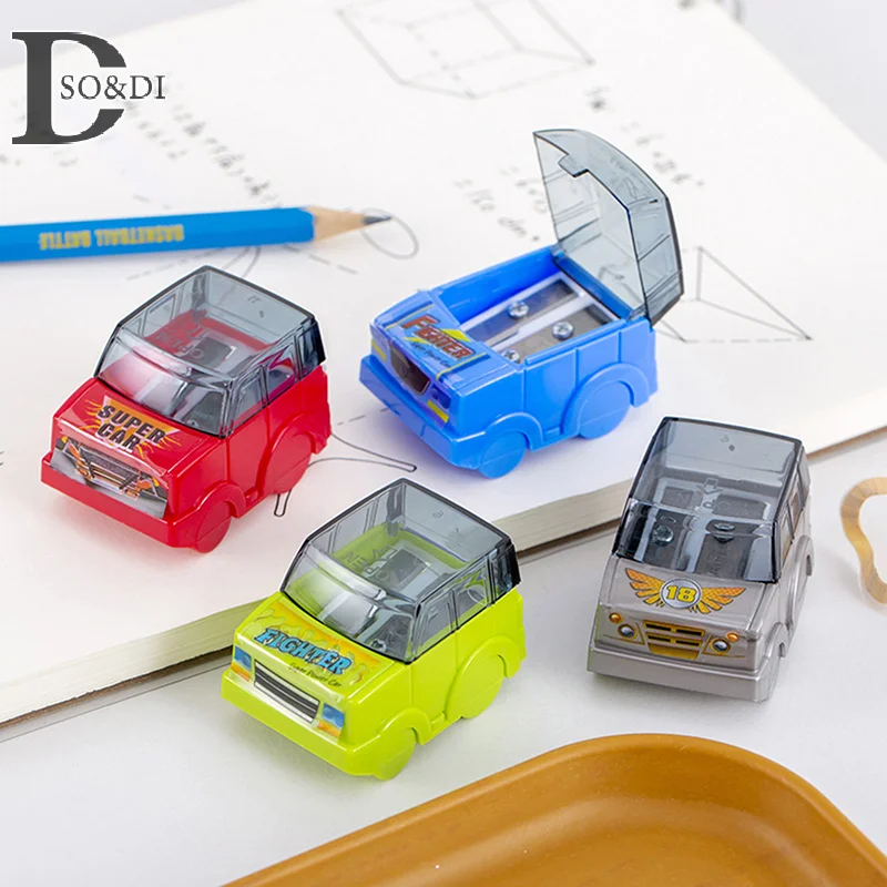 Desenhos animados carro modelo Double Hole Pencil Sharpener para crianças, bonito Pencil Sharpener, papelaria estudante, material escolar, presentes, aleatório, 2pcs