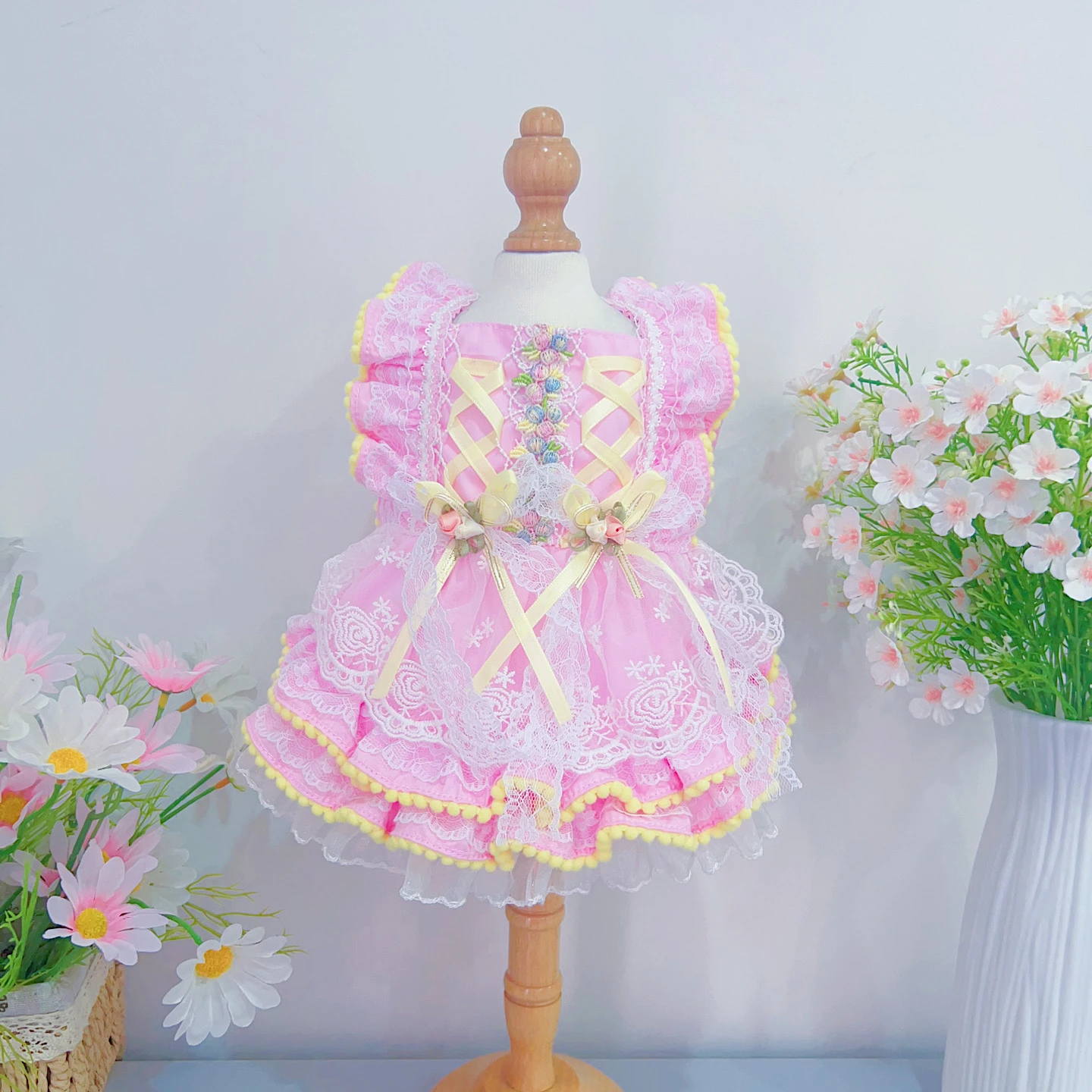

Fashion Sweet Pink Yellow Pet Dog Clothes Chihuahua Yorkshire Cotton Lace Bow Dresses For Small Medium Dog Puppy Coat Skirts