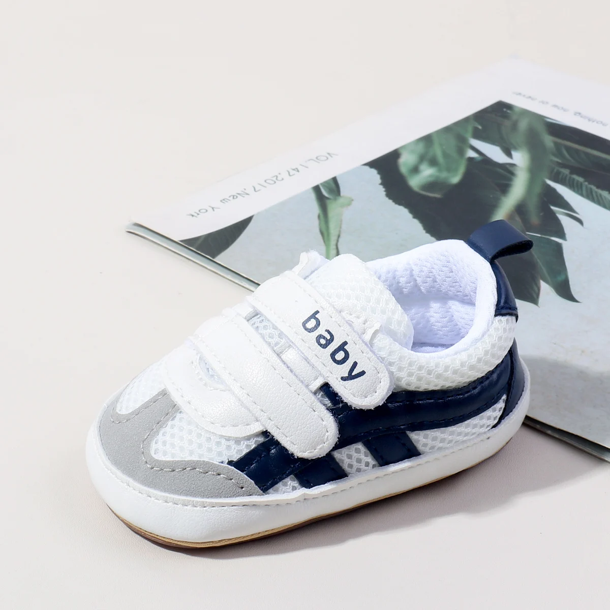 

Весенне-осенняя детская повседневная обувь унисекс в спортивном стиле для первой ходьбы для малышей, модный дизайн, удобная и мягкая подошва из термопластика