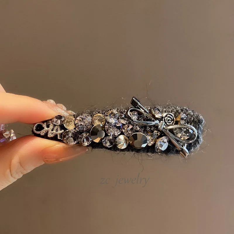 

Light Luxury French Retro Style Bangs Clip with RhinestonesbbForehead Clip for Broken Hair, Side Clip, New Hairpin, Hair Clip