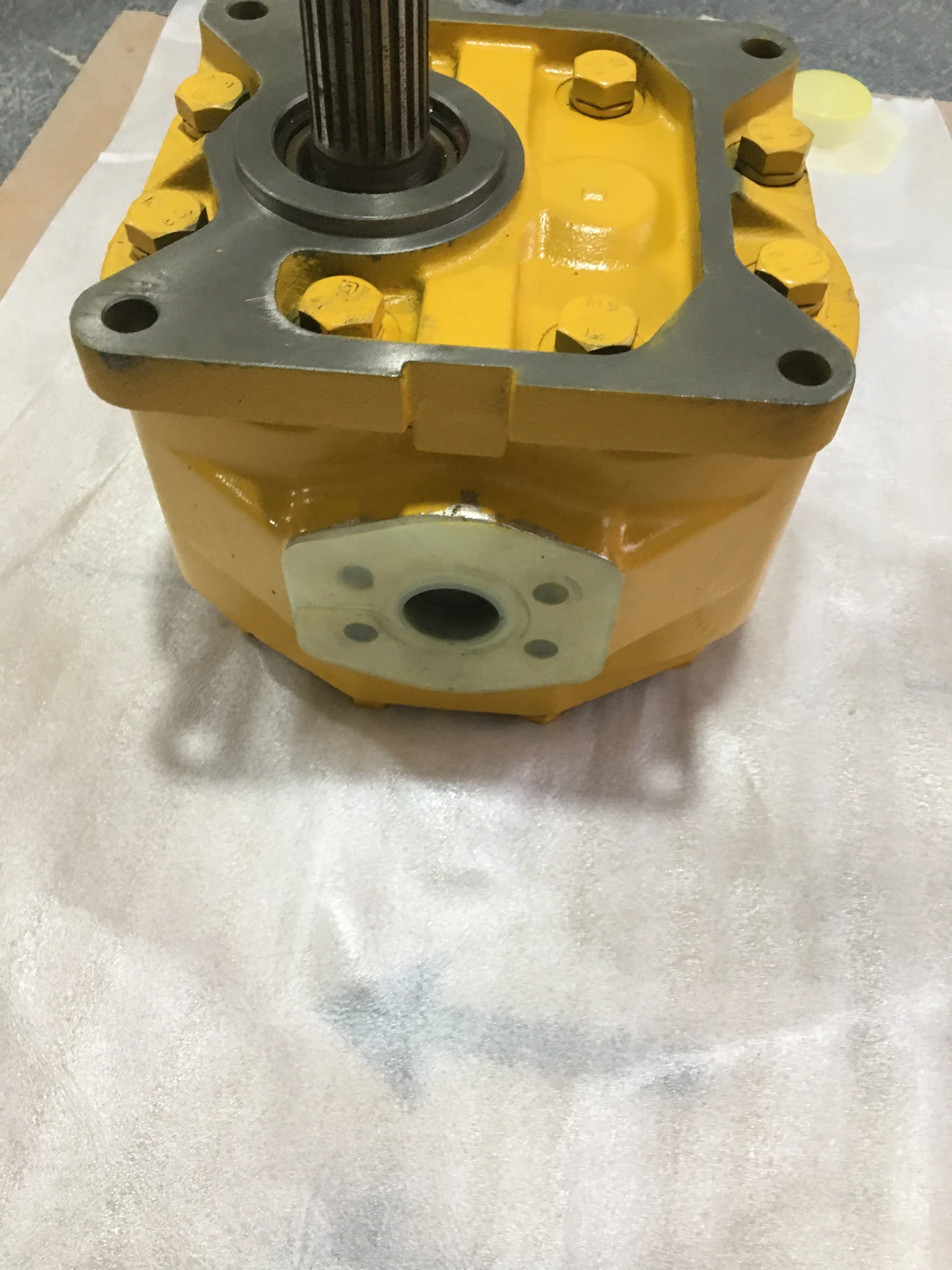 SD32 Bulldozer working pump/hydraulic pump 07446-66103 173-61-0110 0