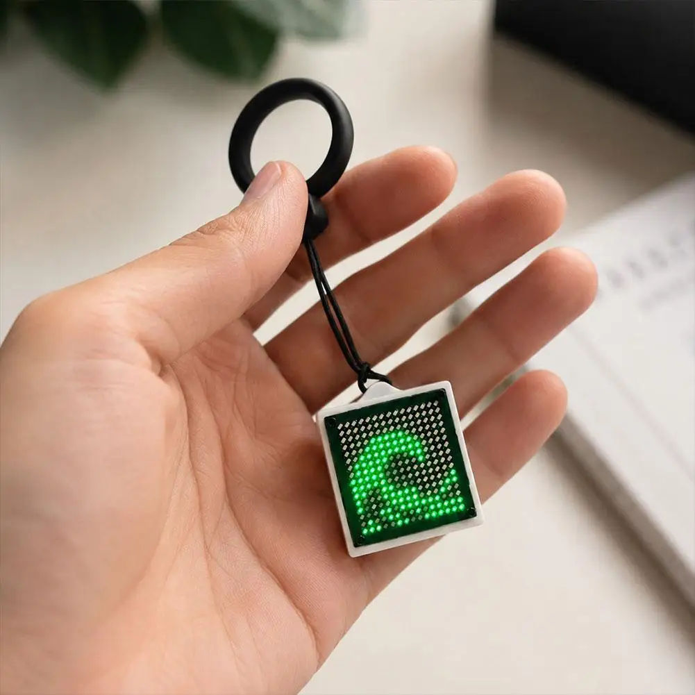 Mini Square Programmable Glowing Light Key Holder ﻿ LED Fluid Motion Keychain Desktop Ornament Fashion Backpack Ornament Gift