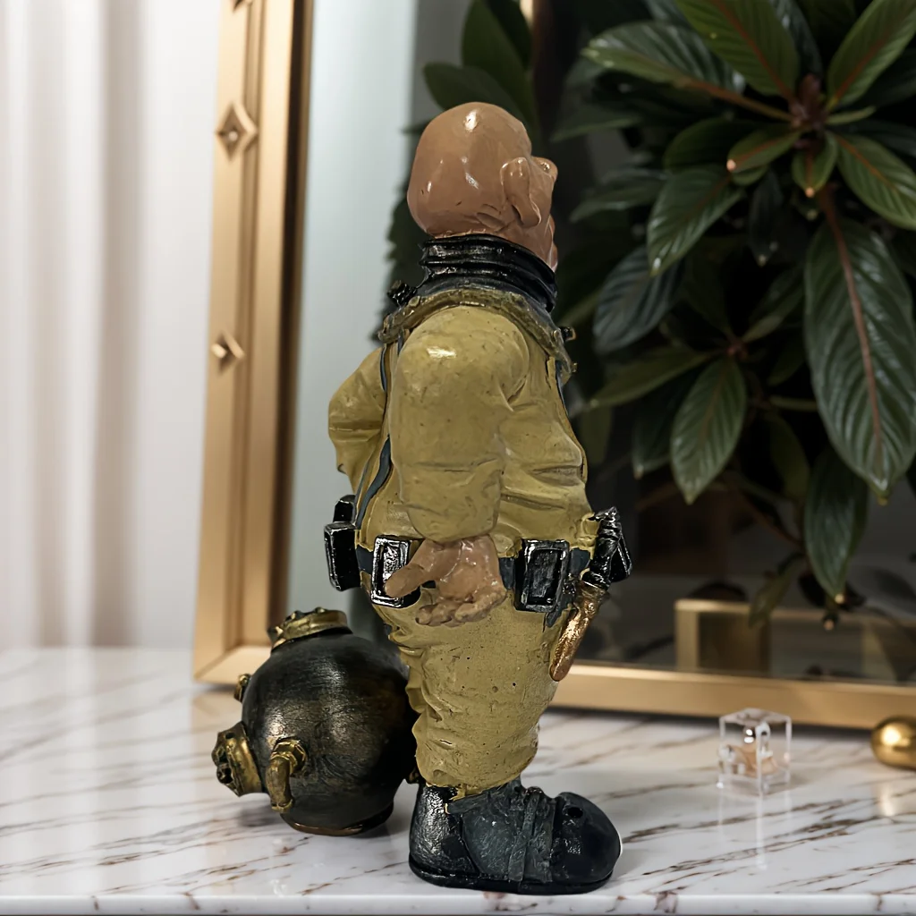 Vintage-Taucherstatue aus handgefertigtem Kunstharz, Ozeandekoration im Retro-Stil, gelb-schwarze Tiefsee-Erkundung, detailliertes Design für den Innenbereich. – Detail 3