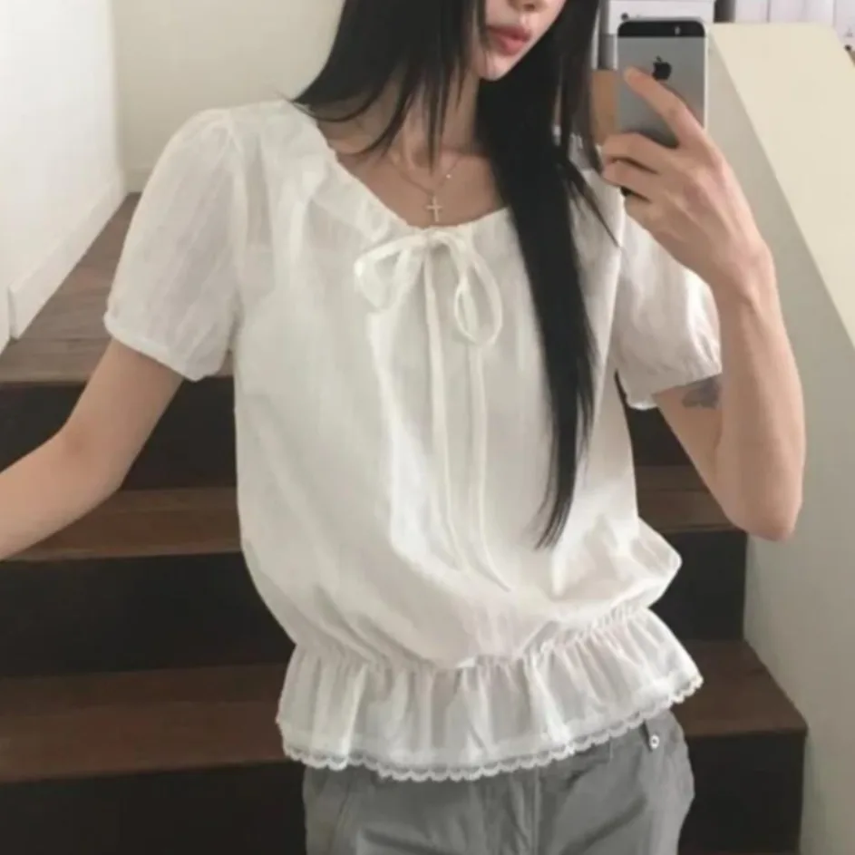 

Chic Summer Sweet Style Lace Trim Splice Drawstring round Neck Color Short Sleeve Embroidered Shirt Women's Fashion Cot...