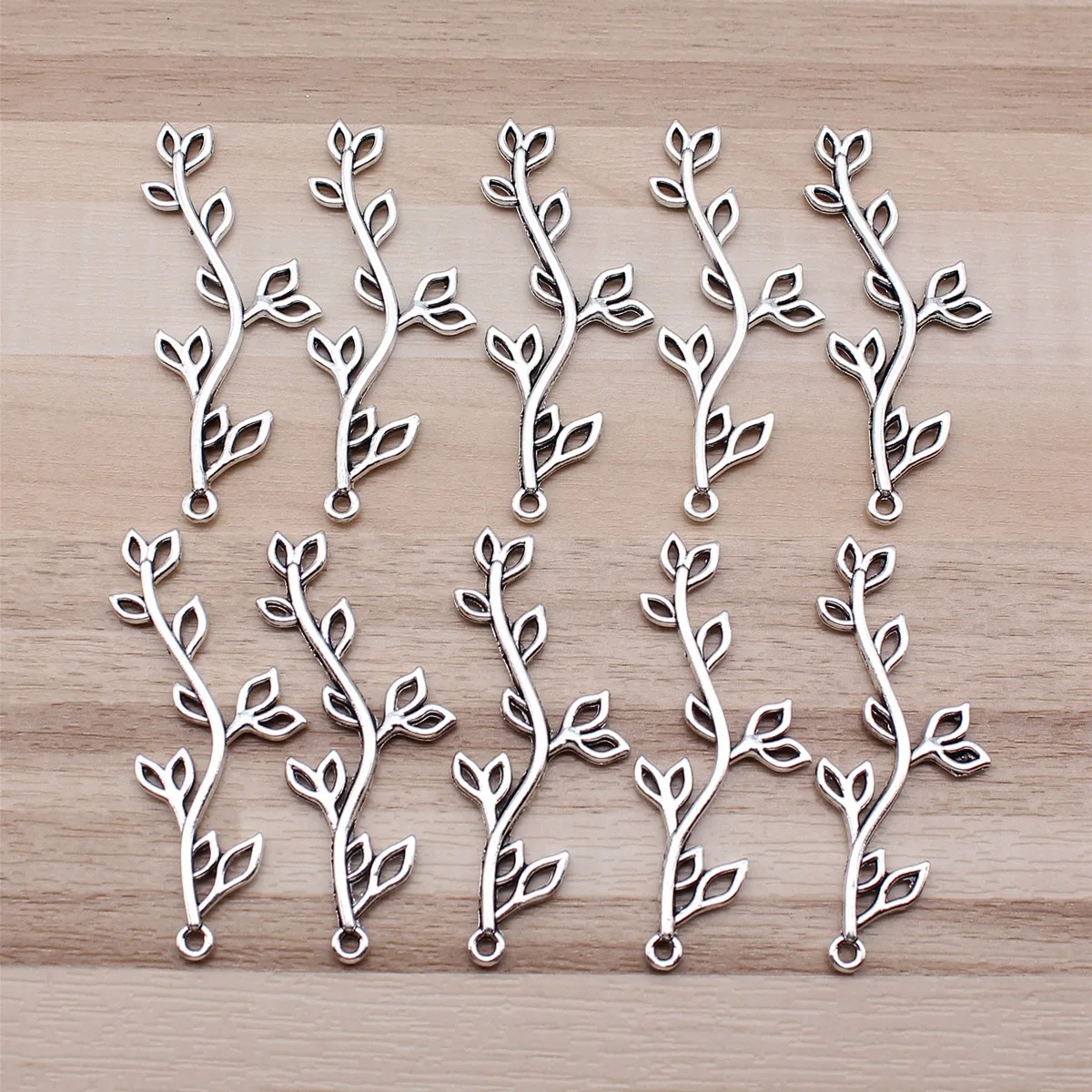 IFOCUS 10 sztuk/partia oddział Charms dla DIY tworzenia biżuterii stop cynku 43x17mm/1.69x0.67 cala