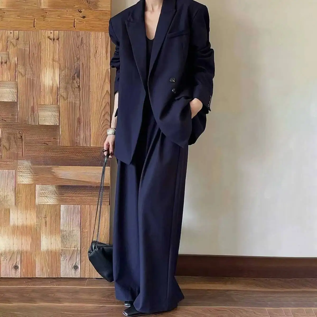 BJTZ سترة وسراويل عصرية بلون واحد طقم مكون من قطعتين للمرأة 2025 موضة جديدة أطقم تصميم مكتب سيدة أنيقة بأزرار