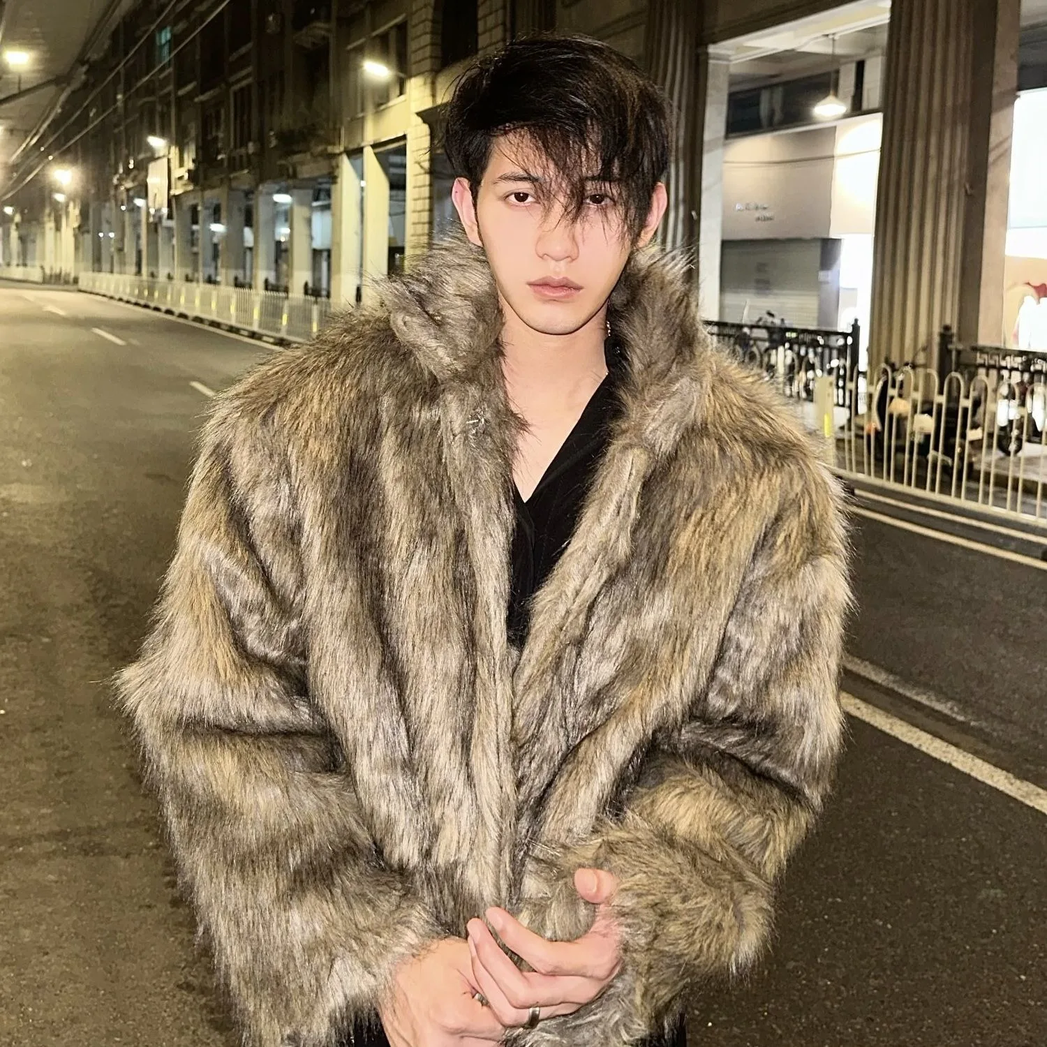 

Warm and Cold Resistant Men's Thick Fox Fur Jacket 2024 New Fashionable and Versatile Faux Fur Coat Trend