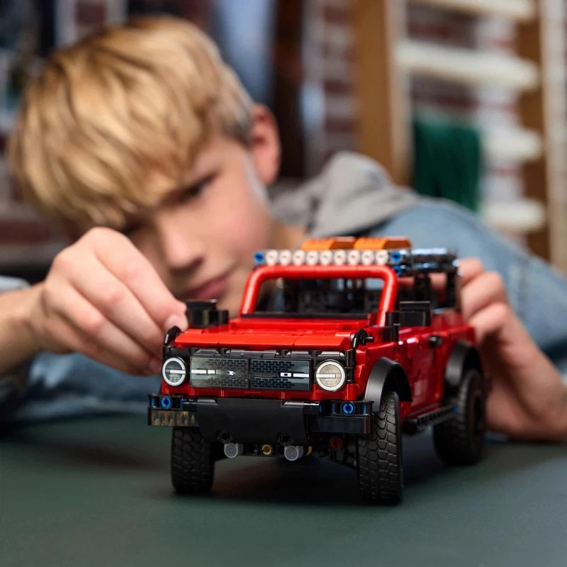 943PCS Technische Off-Road Racing Voertuig Vrachtwagen Model Bouwstenen Stad Beroemde Vrachtwagens Voertuigen Bricks Speelgoed voor Kinderen geschenken