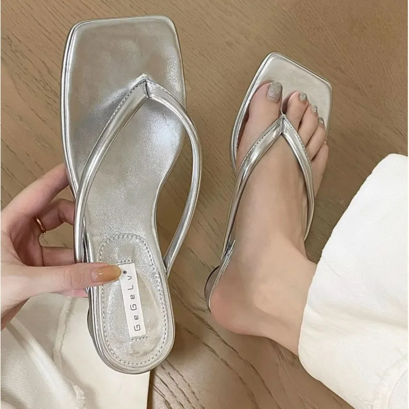 Toe Clip Women Flip Flops 2024 Summer New Fashion Casual Square Head Thick Heel Non-slip Beach Shoes Slippers for Women