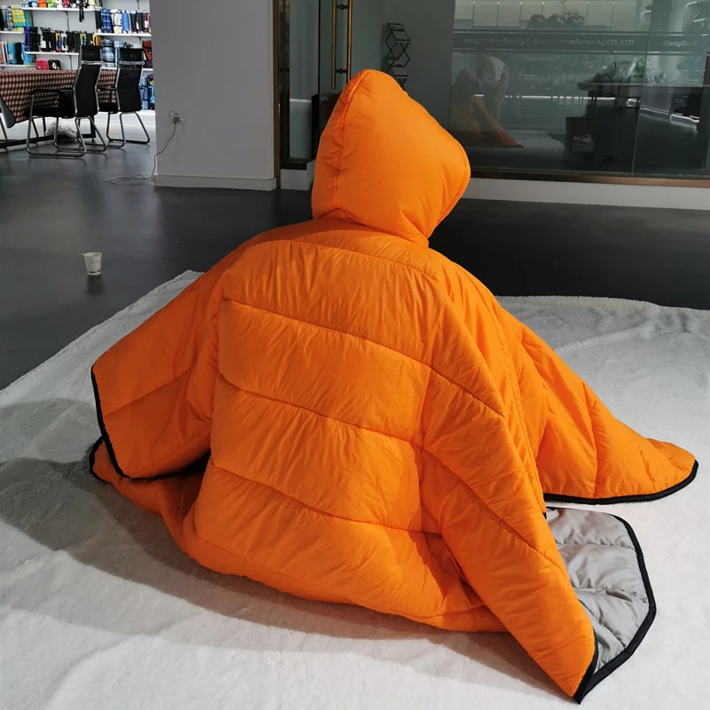 Factory Price Portable Warm Poncho Water Proof Cloak Cape Small Camp Quilt Wearable Sleeping Bag