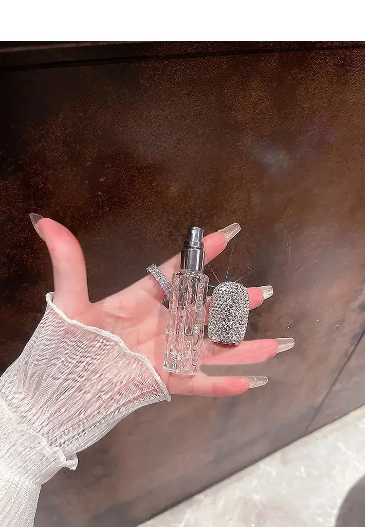 1Pcs 10ml High-value Relief Diamond-encrusted Perfume Spray Bottle Perfume Sub-bottle