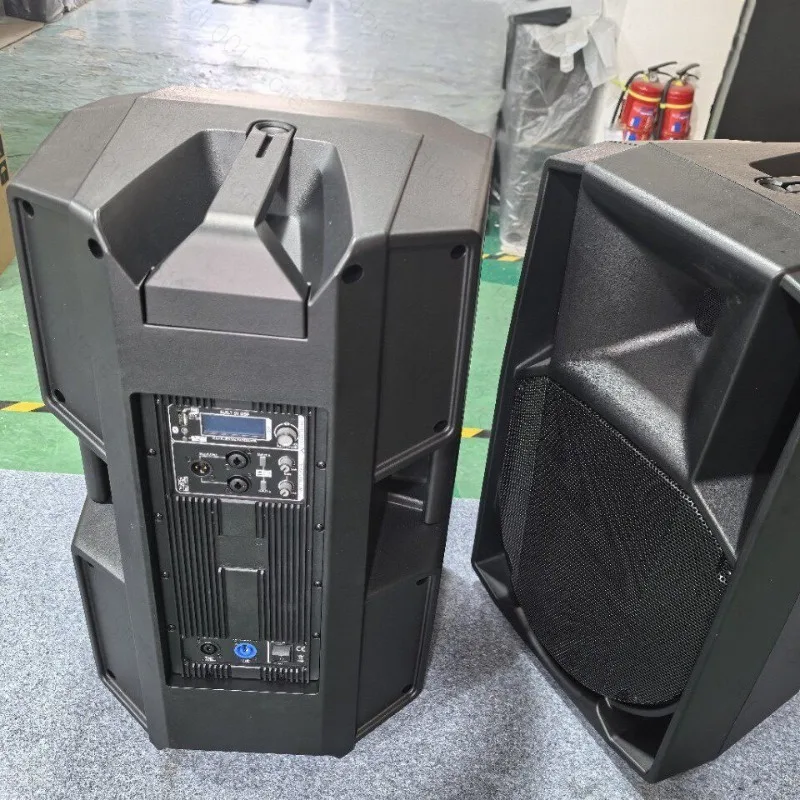 1 unidad de altavoz activo de alta potencia de 15 pulgadas y 2 vías Art 745-A MK5 de 1400W, sistema de sonido DJ, altavoces RCF autoamplificados para exteriores.