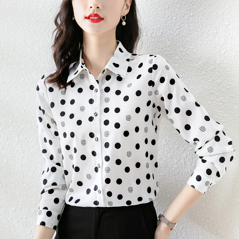 بولكا دوت ساتان قميص حرير للنساء ، توب بأكمام طويلة ، بلوزة بيضاء ، قصة ضيقة ، موضة رأ ، الربيع والخريف