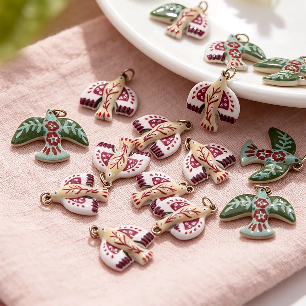 1PC Vintage Swallow Bird Charm Pendant 18K Gold Plated Bohemian Floral Design for DIY Jewelry Accessories Necklace Keychain