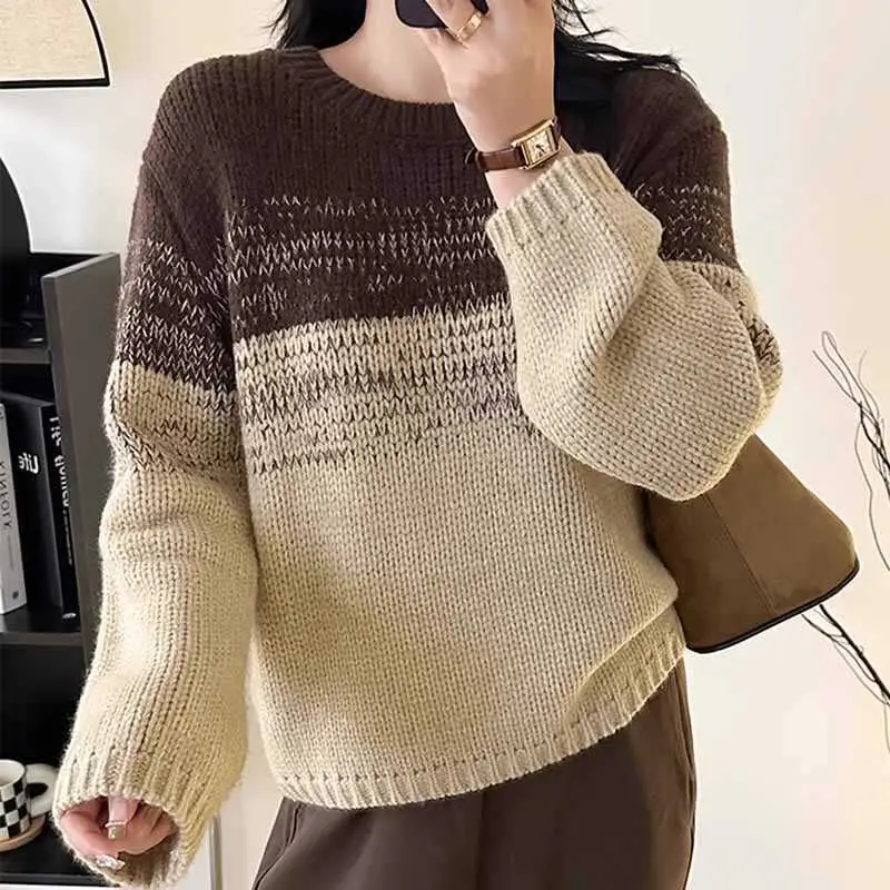 Women's Advanced Round Neck Sweater, Gradient Color Blocked Knit Top, Korean Style Outfit, Autumn and Winter, New,