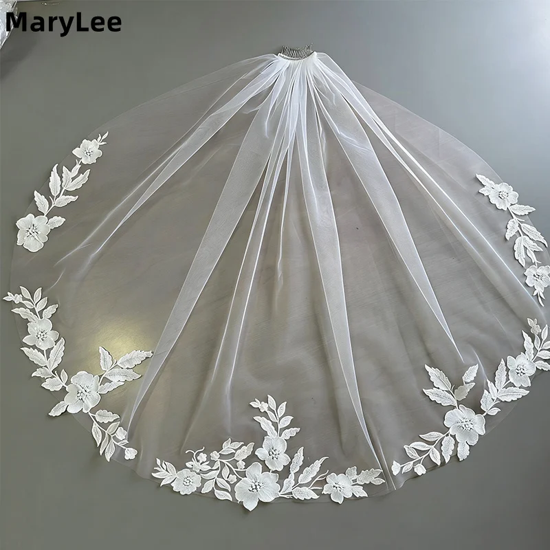 

Свадебная фата средней длины с цветочными аппликациями из пайеток, романтичная, однослойная, цвета слоновой кости, с гребнем, на заказ. Реальные фото.