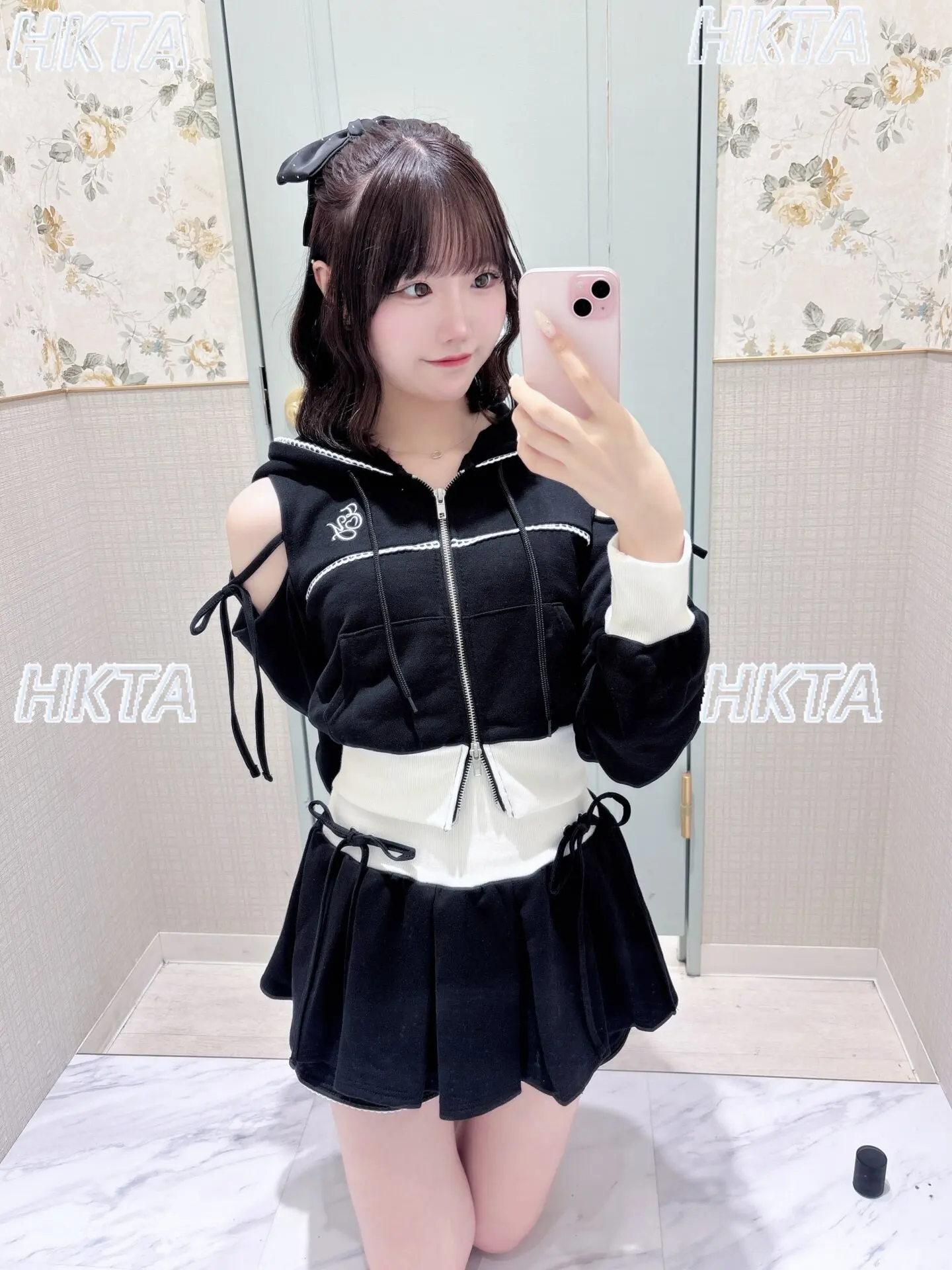 Japanese Sweet New Lolita Off Shoulder Bow Strap Up Hooded Sweatshirts Long Sleeve Short Coat Pleated Skirt Two Pieces Set Women