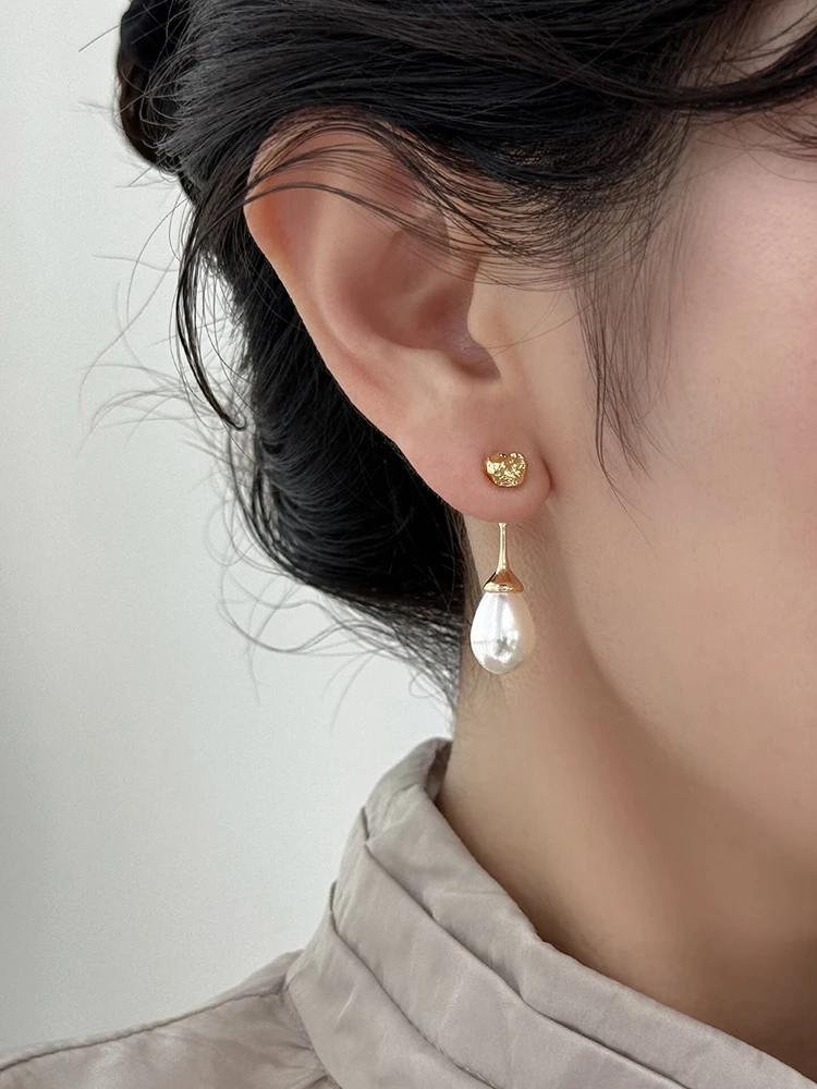 2026 Neue Imitationsperlen-Tropfenförmige Anhänger-Ohrringe in Goldfarbe für Damen, Eleganter Trendschmuck, Luxus-Accessoires für Partys – Detail 7