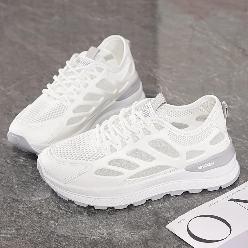 Summer New Designer Hallow Breathable Mesh Shoes for Women White Fashion Casual Sports Running Shoes Ladies Platform Sneakers