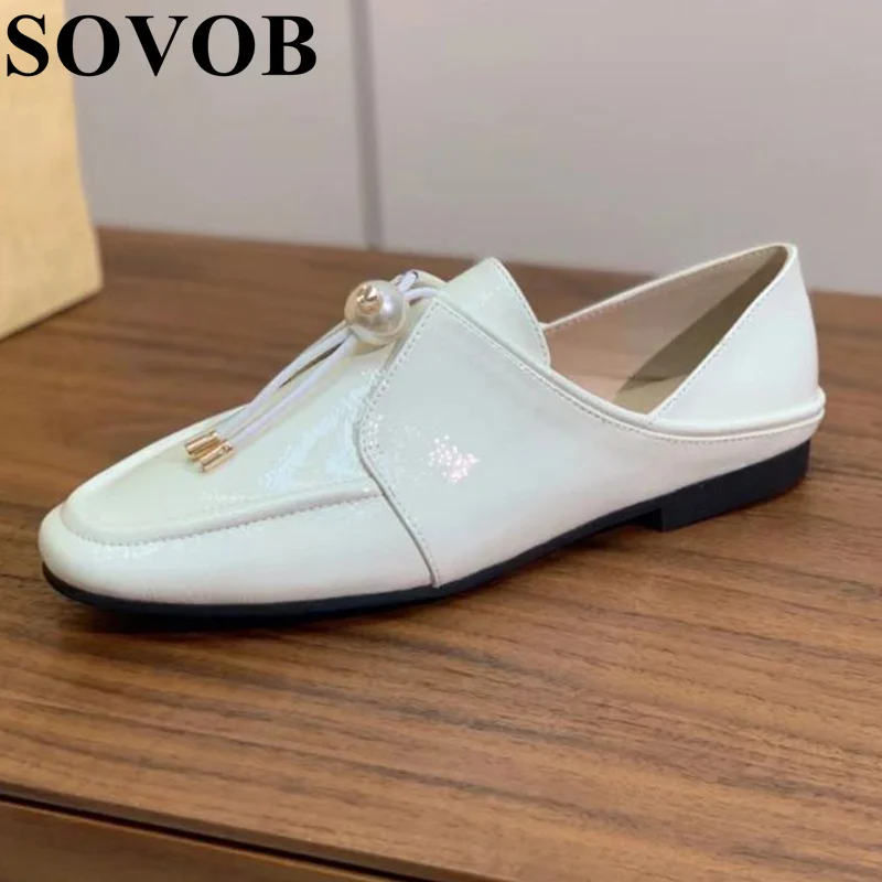 

Women Patent Leather Crystal Bead Decoration Loafers Spring Autumn Round Toe Flat Single Shoes Daily Vacation Walking Shoes 2024