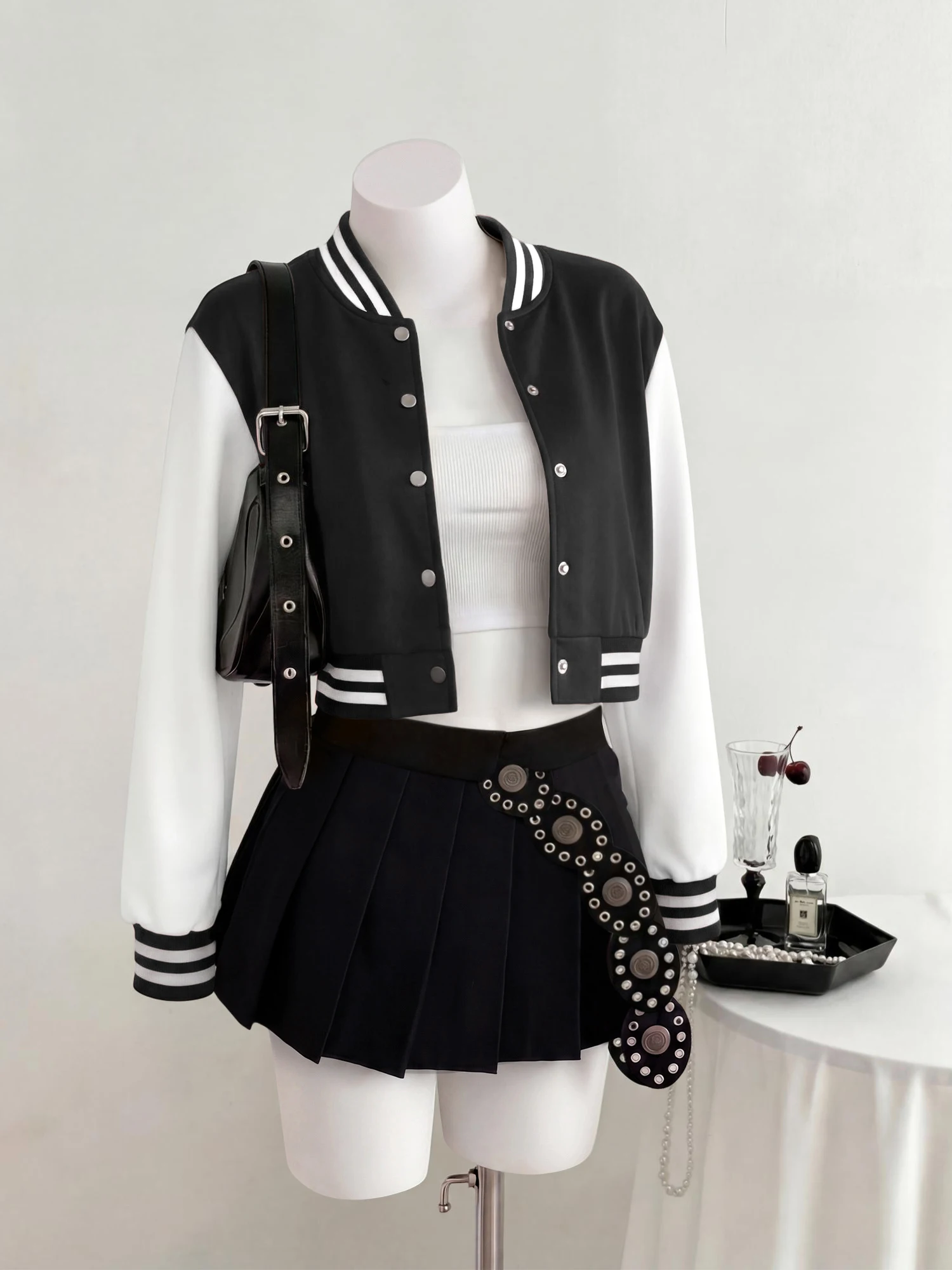 Women Y2K Cropped Varsity Jacket Color Block Button Up Baseball Coat Long Sleeve Striped Collar Streetwear Outerwear