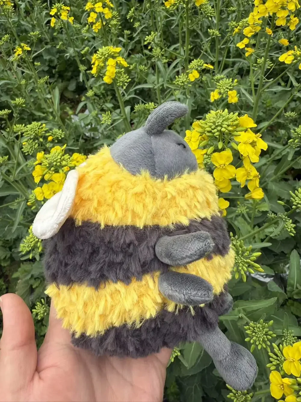 

Adorable Albee Bee Spring Plush Toy for Kids Super Soft, Cuddly, and Cute Elephant , Perfect Soothing Plush Toy Gift