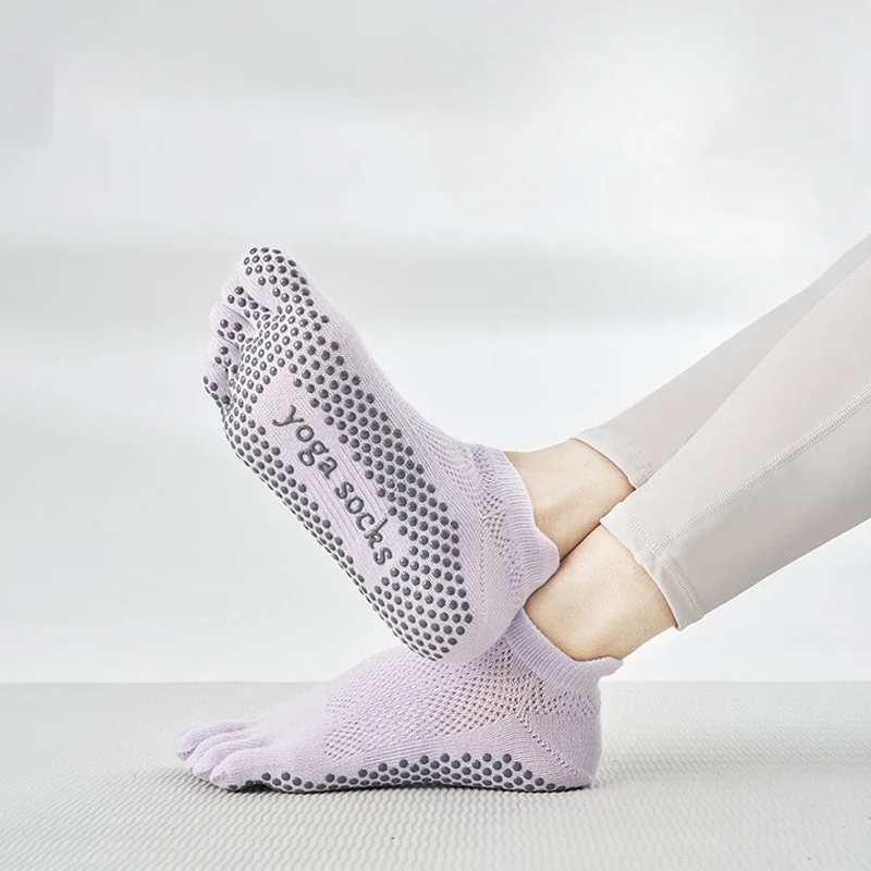 

1 пара носков для йоги, тонкие дышащие сетчатые спортивные носки для тренировок в помещении, профессиональные силиконовые нескользящие носки для пилатеса