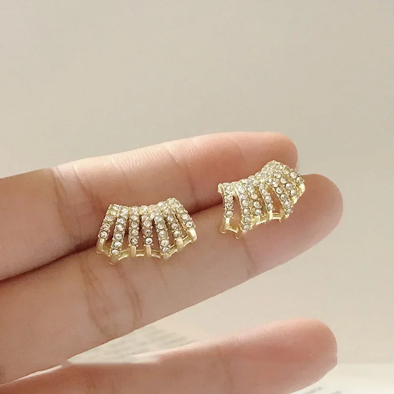 2024 New Trend Gold Color Geometric Stud Earrings for Women Korean Fashion Women Earings Party Classic Jewelry Gifts