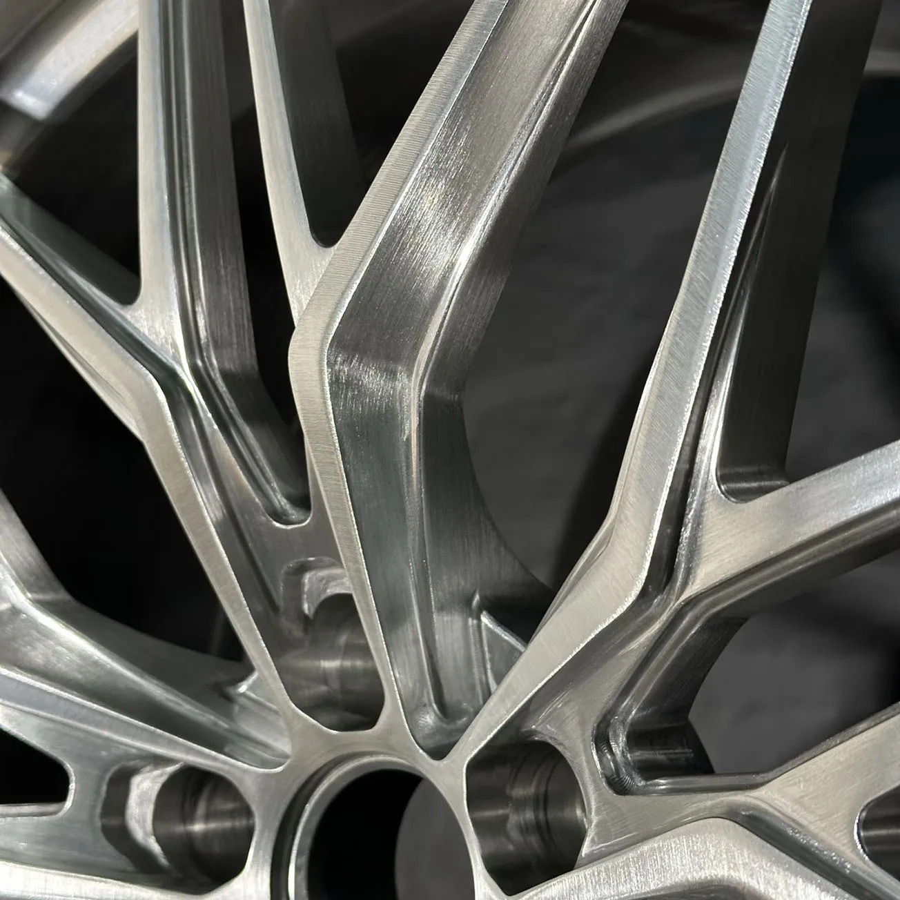 مخصص عميق مقعر 5x114.3 5x112 5x120 18 19 20 21 22 بوصة تصميم متعدد الإطارات حالة جديدة سبائك الألومنيوم عجلات سيارة مزورة #6