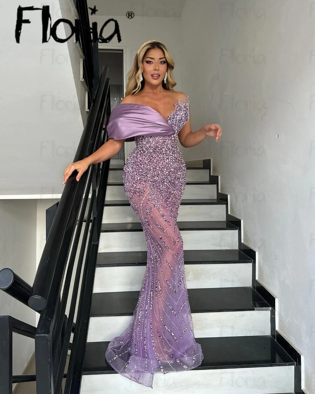 

Floria Lavender Graduation Party Dresses Sequins Illusion Luxury Celebrity Gown Evening Dress Vestidos De Fiesta Robe de Mariée