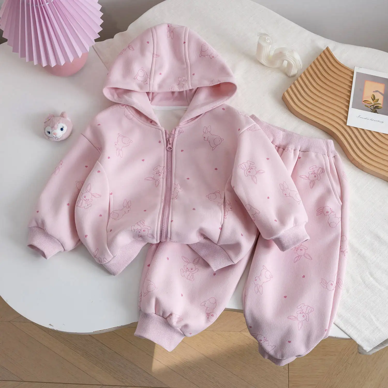 

Girls' Casual Thickened Set Pink Rabbit Printed Foreign-style Sweater Jacket + Sweatpants Two-piece Set New Autumn