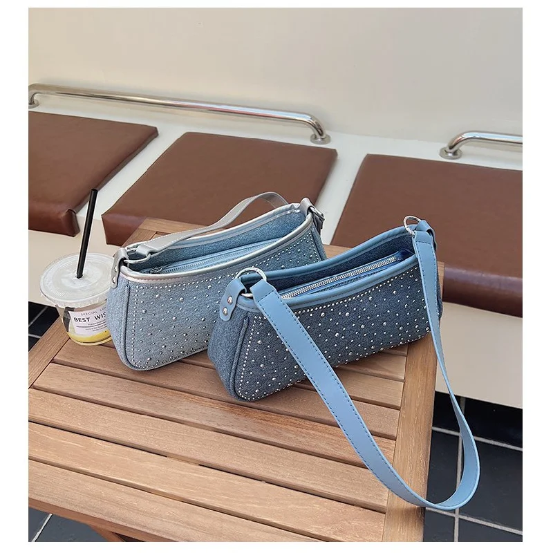 

Высококачественная женская сумка-мессенджер из кожи с узором лотоса и повседневным парижским просторным мягким повседневным изысканным эффектом ​