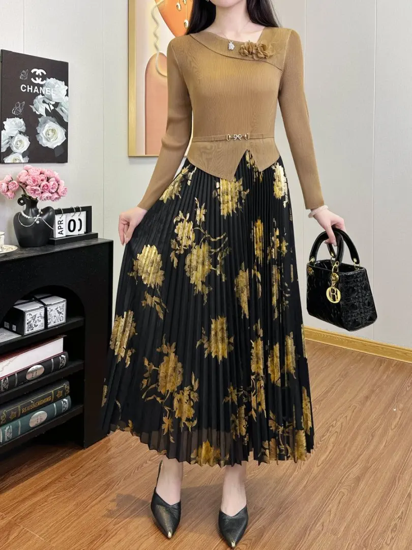 

Miyake Pleated New Diagonal Collar Heavy Industry Hot Stamping Pleated Long Skirt Retro Elegant Temperament Slimming Long Dress