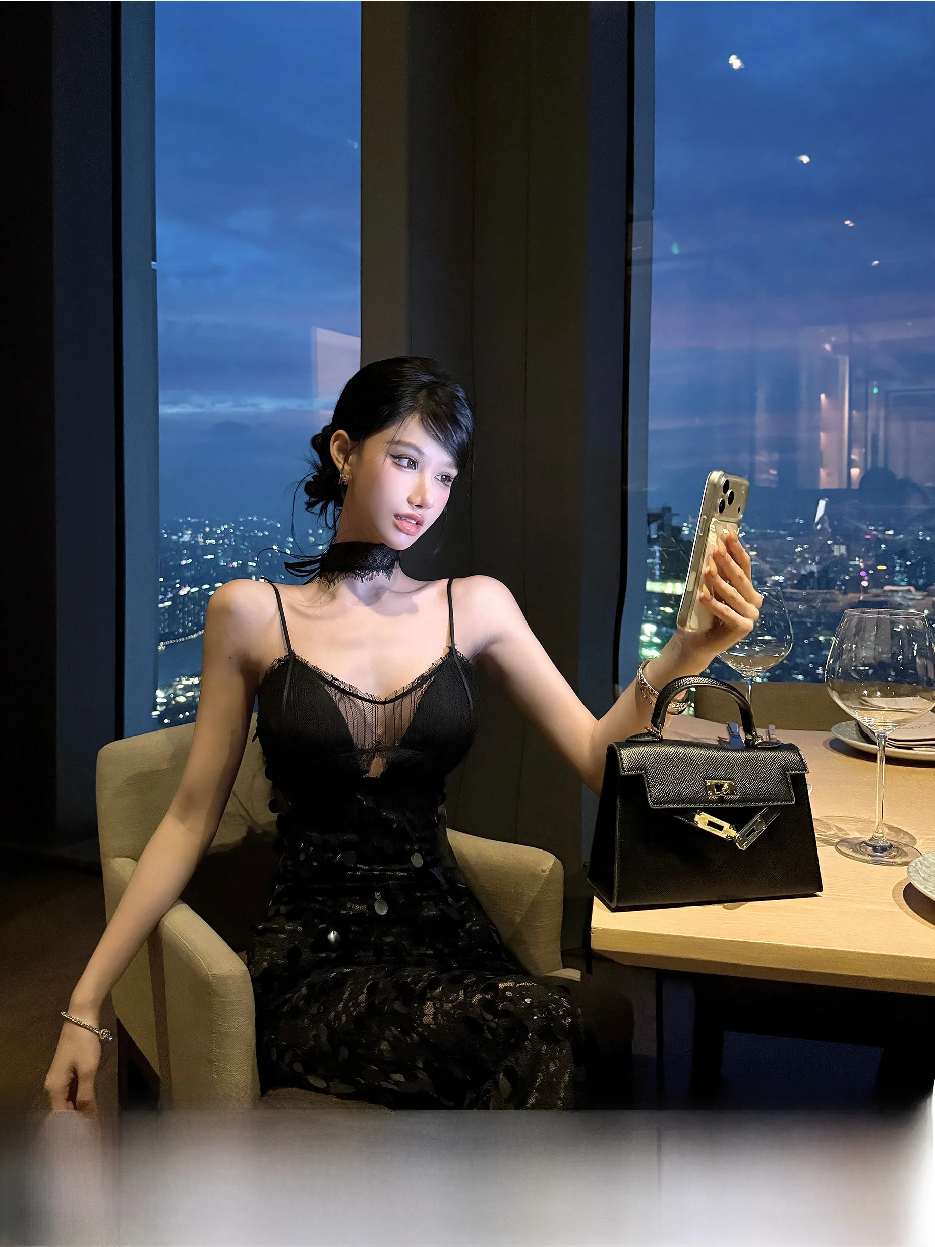 

Dustdip Club Lace Trim ter Dr Sexy Sequin Wrap Bodycon Long Bla Split Skirt Women's Faion Spring 2025 Sizing Fits