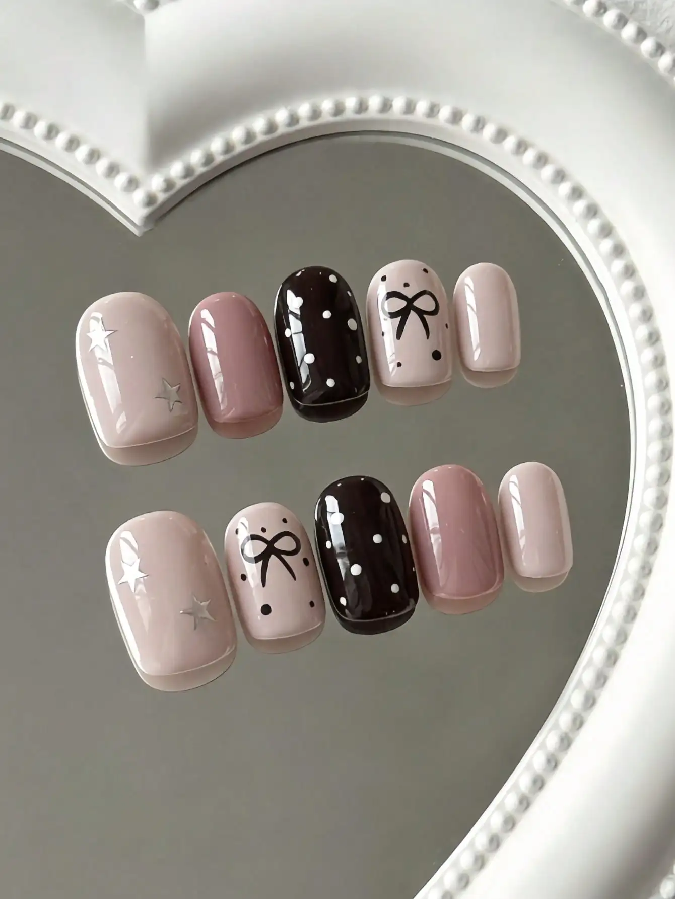 10 Pieces of Short Square-Shaped Handmade Full-Cover Nail Tips, Pink-Brown Star Polka Dots, Sweet Retro Style, Featuring Star, Polka Dot, and Bow Designs, with Nude Color Contrast and Hand-Painted Lines, Suitable for Young Girls and Young Women, Perfect for Daily Commuting, Dating, and Sweet Gatherings, Includes Jelly Glue and Nail File