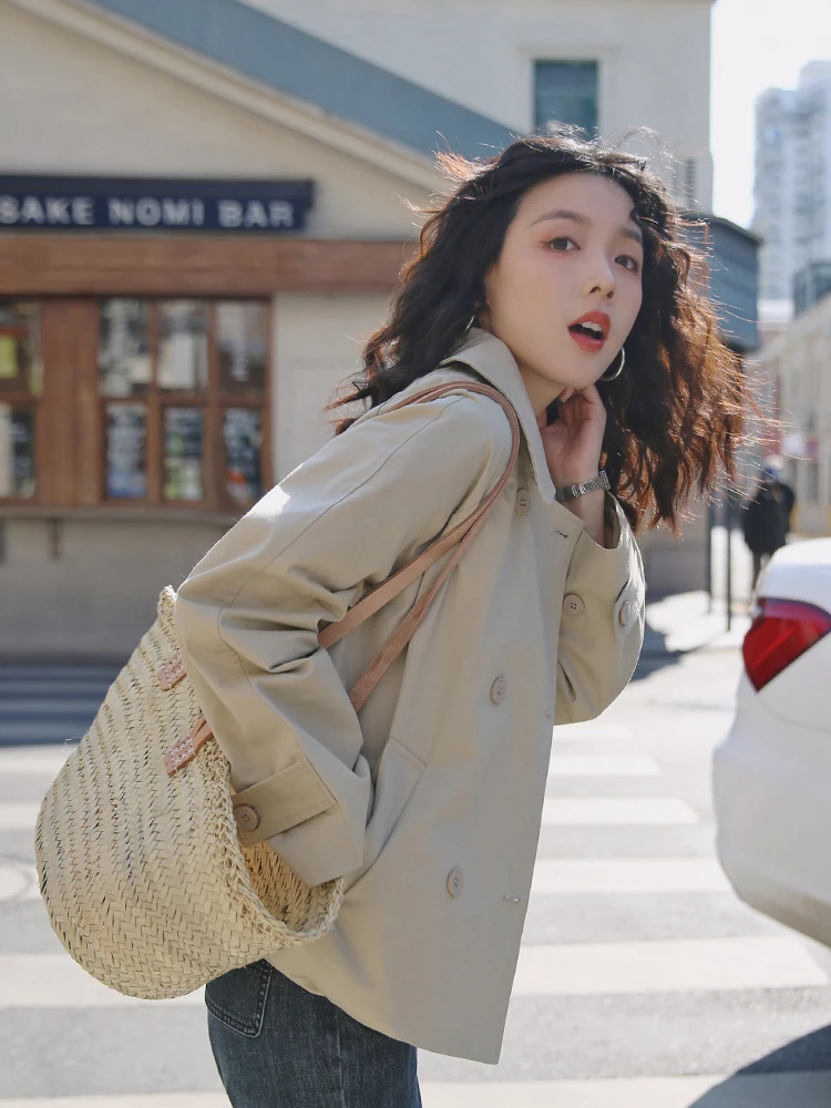 

Hua Ji B378 ort Waed женская ветровка в Корейском стиле в клетку Light Bean een двухрядные пуговицы весна Новое поступление 2025 г.