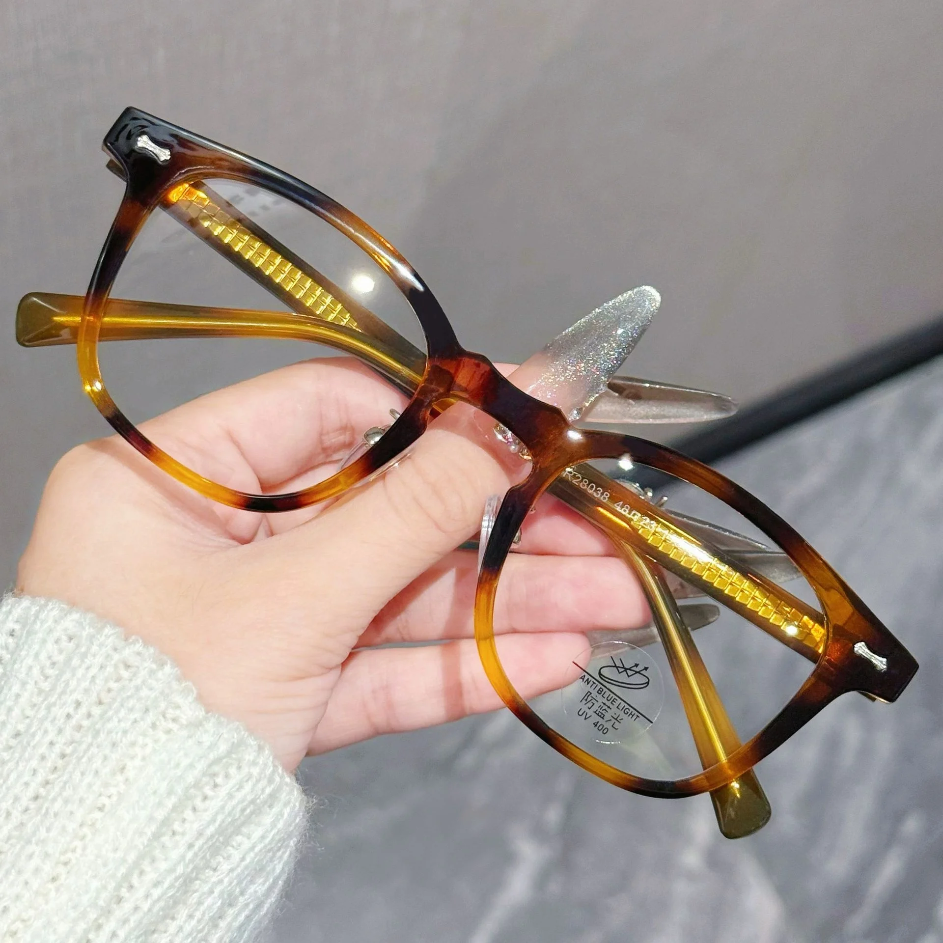 

New insert Hong Kong style tortoise shell square flat mirror anti-blue light frame DS-28038