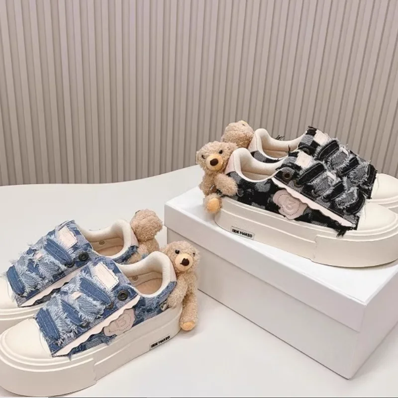 

Популярный стиль ~ спортивная повседневная обувь в стиле милого медведя Ins2025, модные универсальные модные парусиновые туфли с круглым носком на толстой подошве