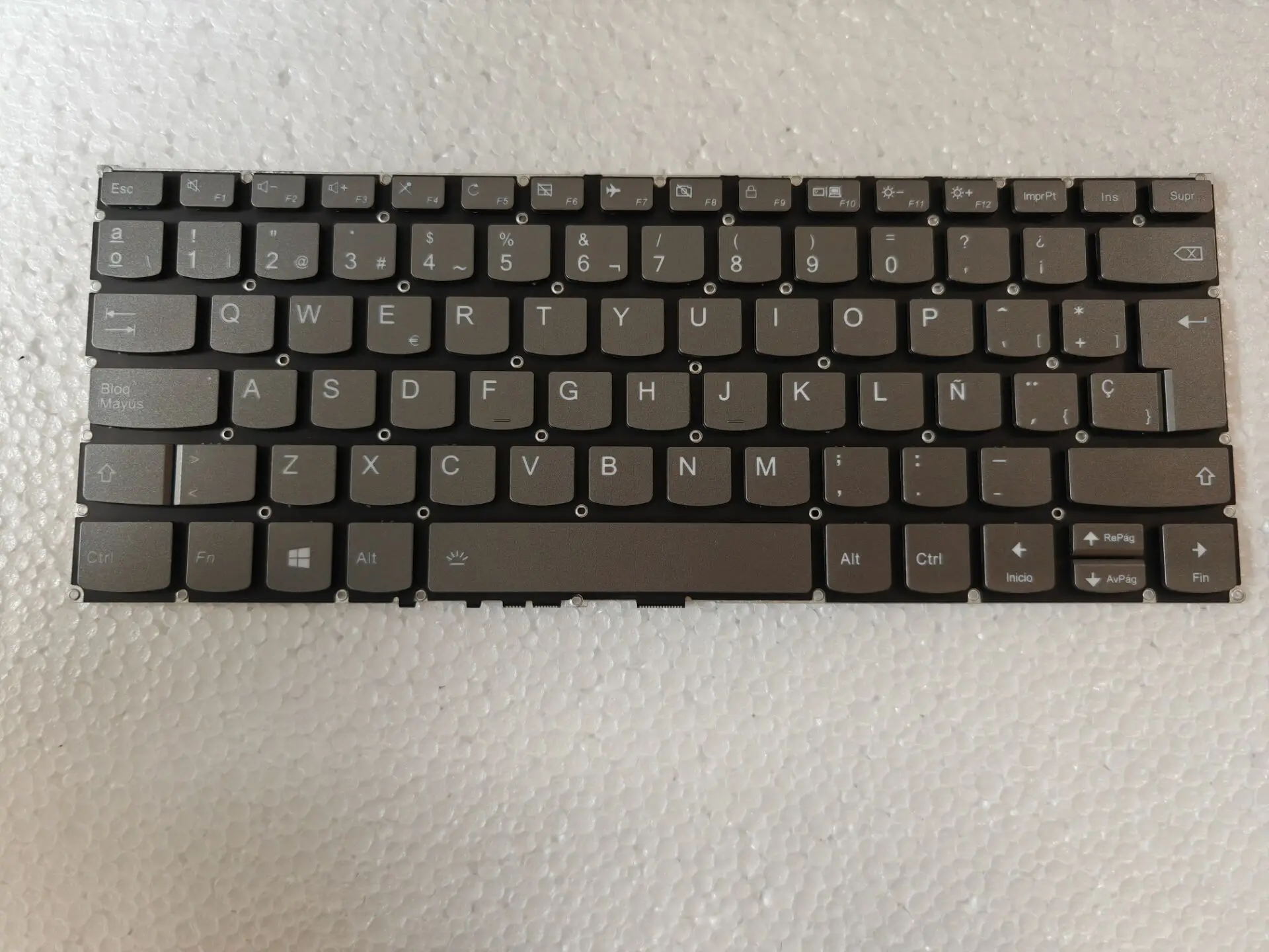Spanish keyboard for Lenovo 530-14IKB 530-14AR 530-14IKB C340-14 C740-14IML 730-15 730-13IKB 530S-14 730-15IKB Non-backlit